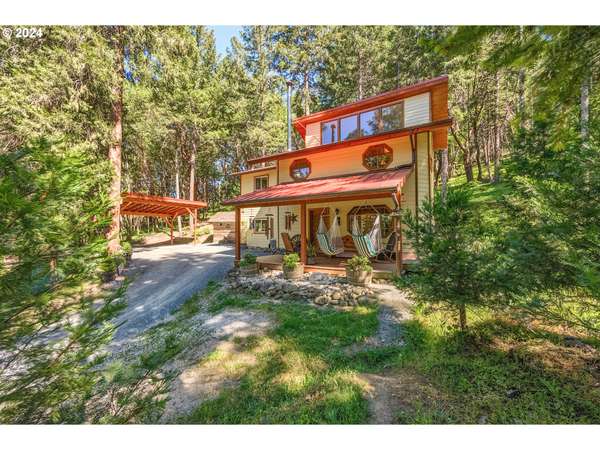 1313 SUNNY GLEN WAY,  Wolf Creek,  OR 97497