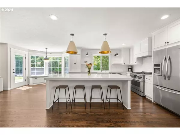 16219 WHITE OAKS DR Lake Oswego, OR 97035