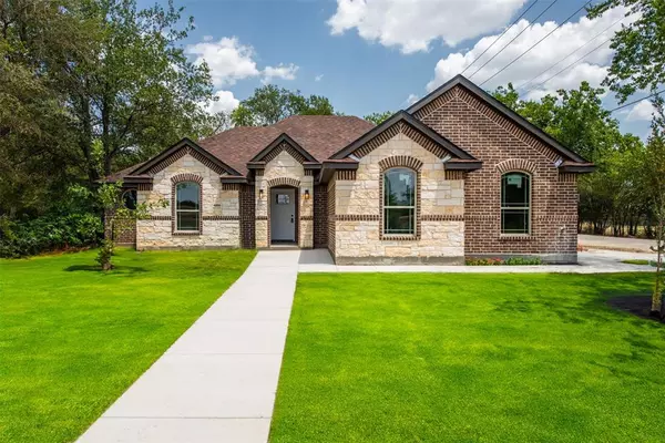 4800 Mona Lisa Street, Fort Worth, TX 76137