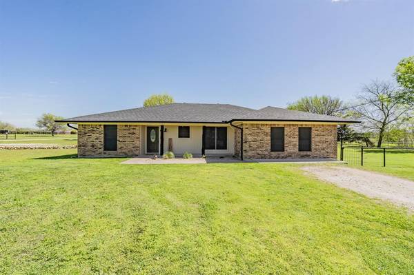 309 Mockingbird Lane, Decatur, TX 76234