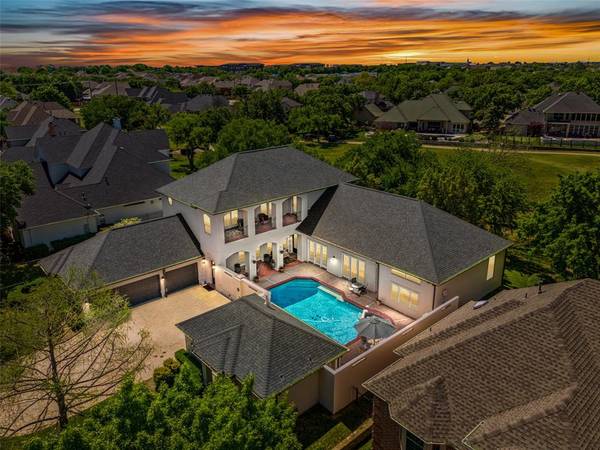 911 Walnut Falls Circle, Mansfield, TX 76063