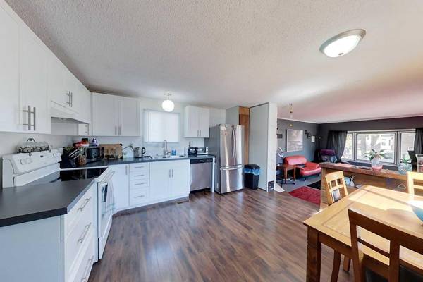 Slave Lake, AB T0G 2A4,513 1A AVE Southwest