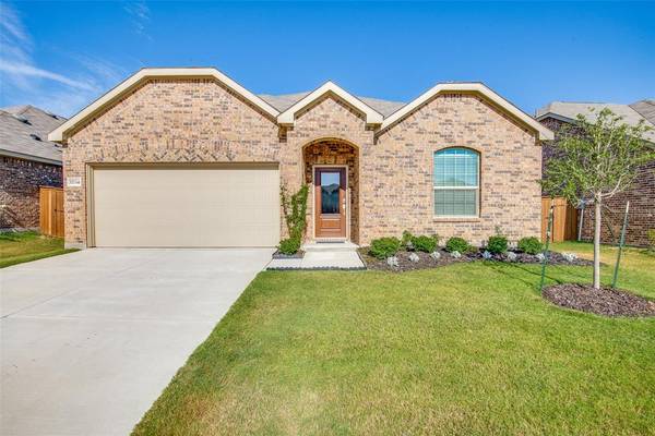 3213 Elk Camp Road,  Aubrey,  TX 76227