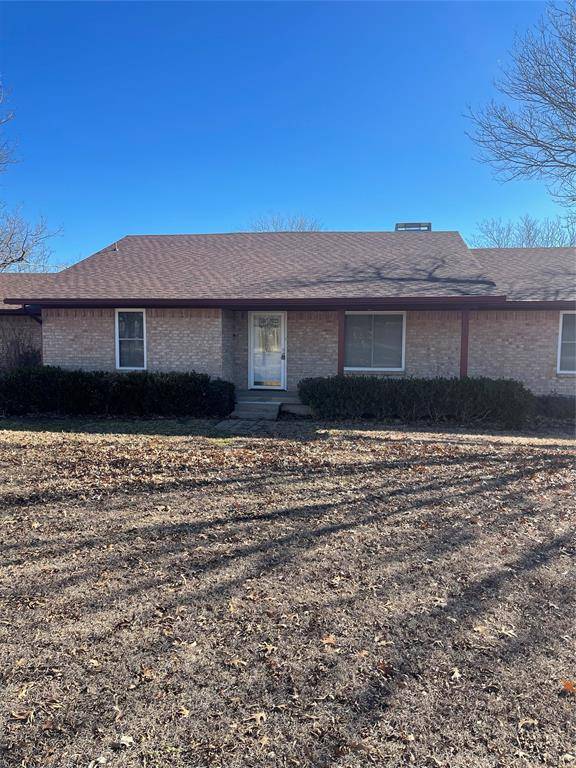 1012 Cowling Road, Sanger, TX 76266