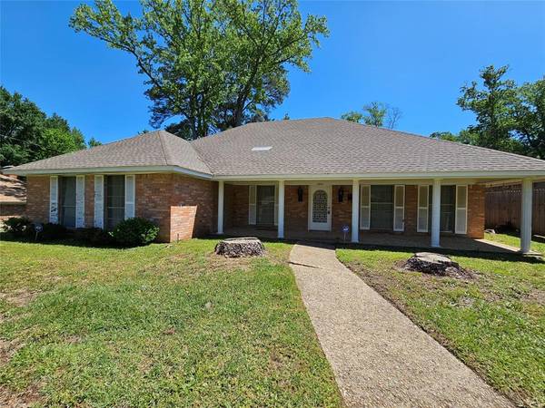 3800 Pollard Drive, Tyler, TX 75701