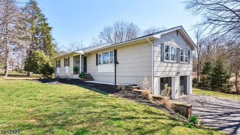 330 Spring Mills-Lt Yk, Holland Twp., NJ 08848