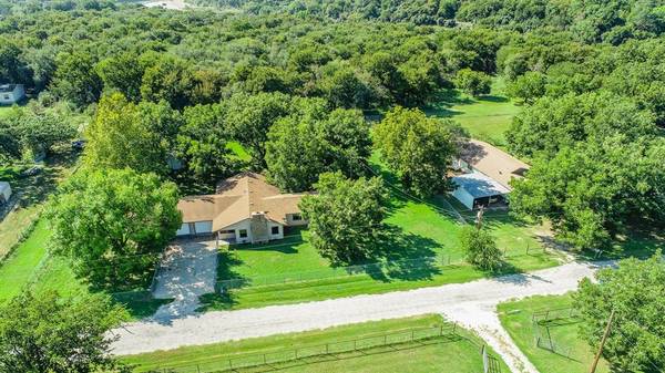 231 Bonnie Lane, Graford, TX 76449