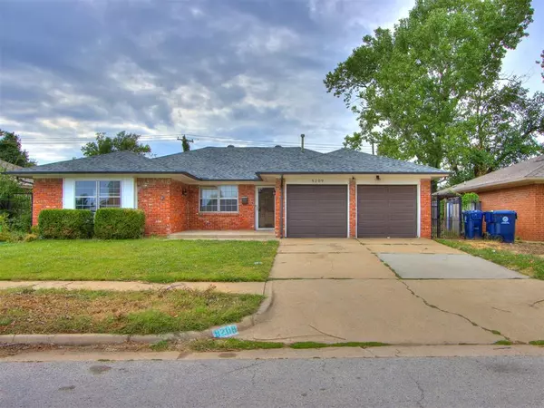 9209 S Hillcrest Drive, Oklahoma City, OK 73159