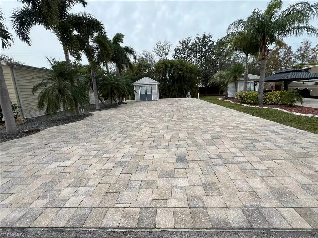 Fort Myers, FL 33905,5820 Maplewood CT