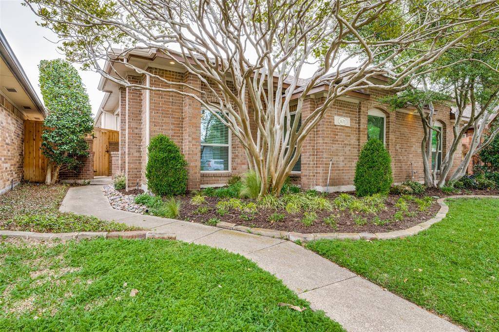 16711 Cleary Circle, Dallas, TX 75248