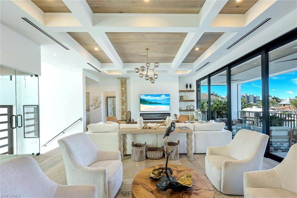 Naples, FL 34108,241 Egret AVE