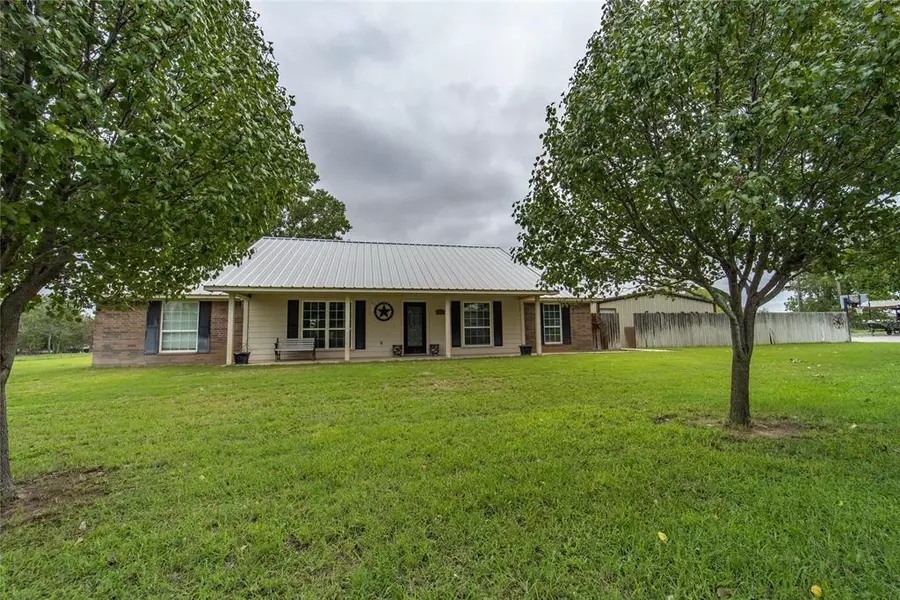 941 Apache Drive, De Leon, TX 76444