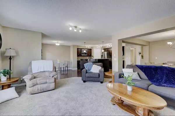 Airdrie, AB T4B 0L8,167 Morningside CIR SW