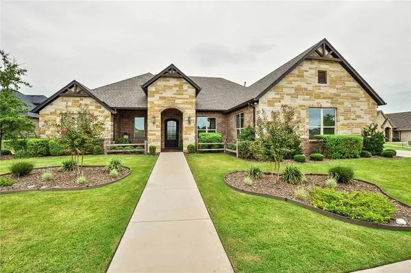 1503 Harbor Lakes Drive, Granbury, TX 76048