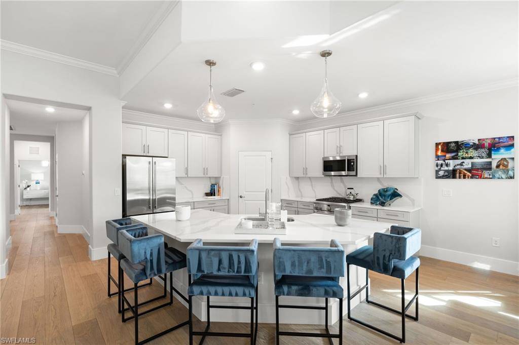 Naples, FL 34110,16356 Viansa WAY 9-201