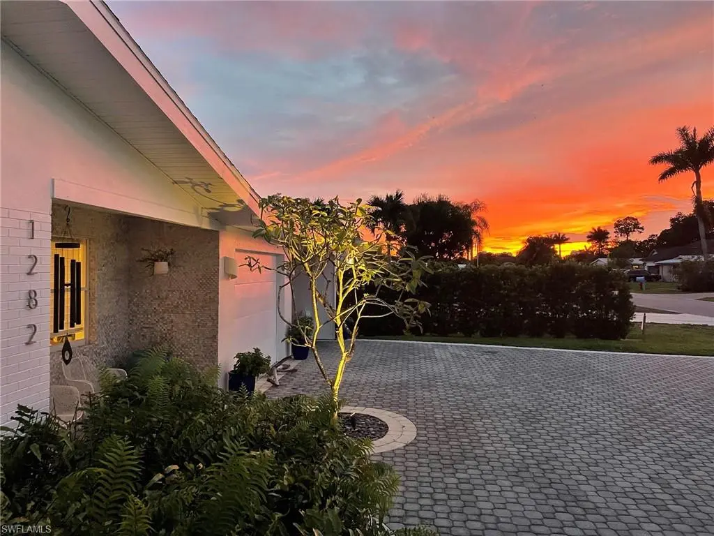 1282 Illinois DR, Naples, FL 34103