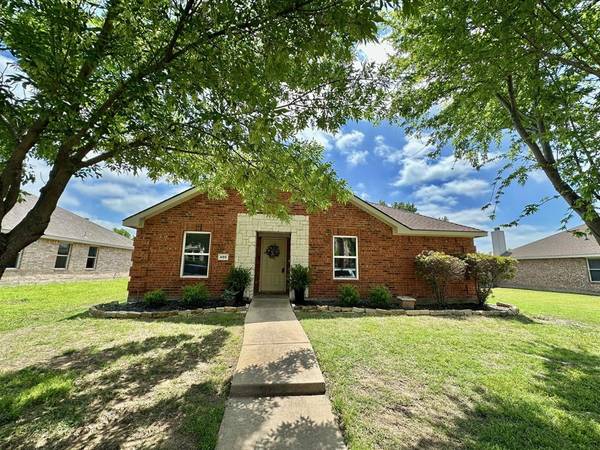 405 Foliage Court, Red Oak, TX 75154