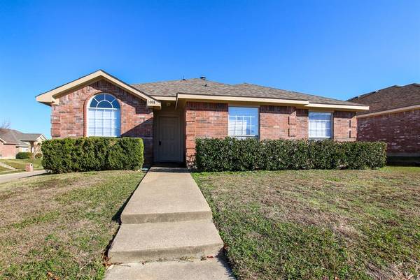 1008 Sabrina Drive, Mesquite, TX 75149