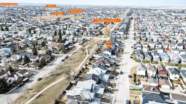 Calgary, AB T3J 3Z1,43 TARINGTON Close NE