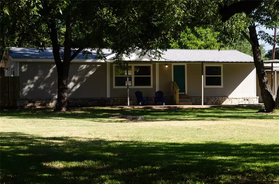 510 Daisy Drive, Granbury, TX 76049