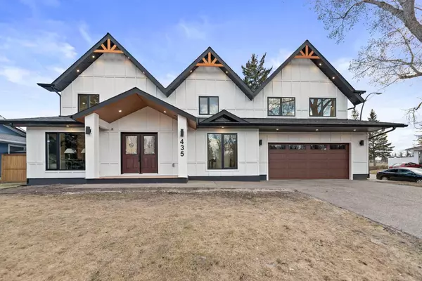 Calgary, AB T2J 2W6,435 wilderness DR SE