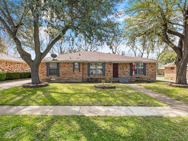 334 Mizell Street, Duncanville, TX 75116