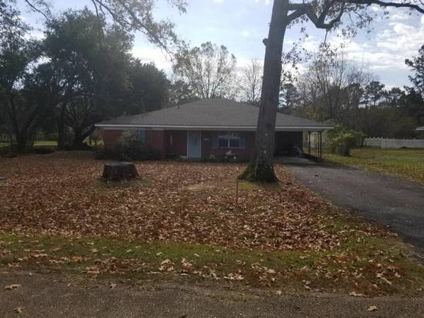 817 Nettles Lane,  Coushatta,  LA 71019