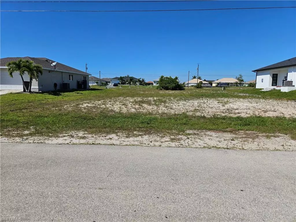 Cape Coral, FL 33993,4421 32nd TER