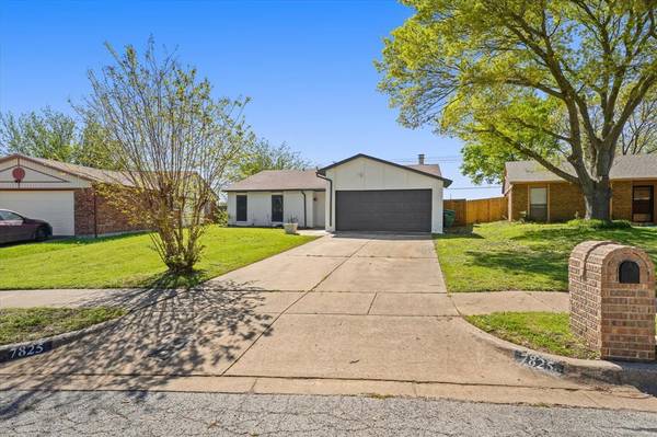 7825 Summerglen Road, Fort Worth, TX 76133