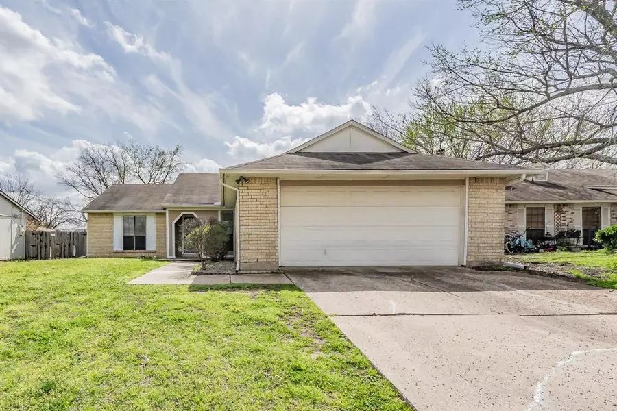 802 Edgemont Drive, Arlington, TX 76017