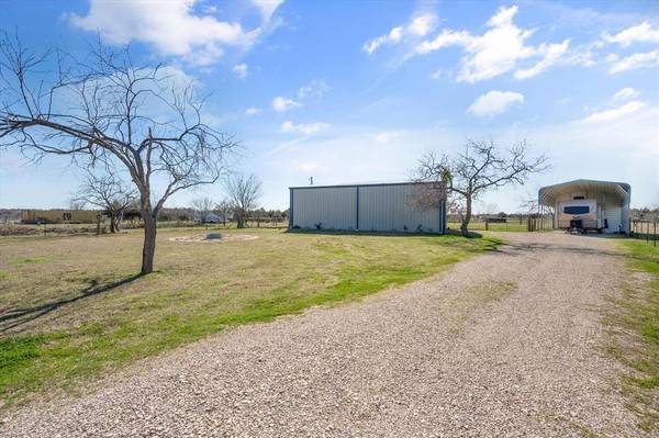 155 County Road 3144,  Corsicana,  TX 75109