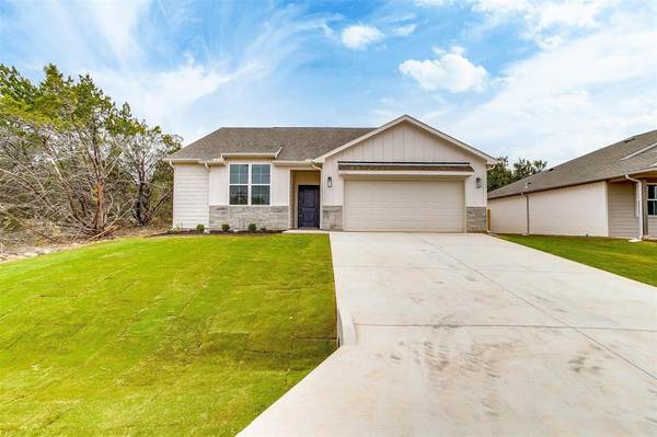 2306 Pedernales Court, Granbury, TX 76048