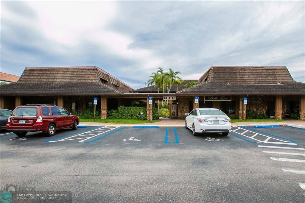 Coral Springs, FL 33065,3000 N University Dr  #3H