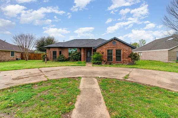 303 Rash Lane, Terrell, TX 75160