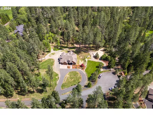 Grants Pass, OR 97527,371 SIERRA LODGE DR