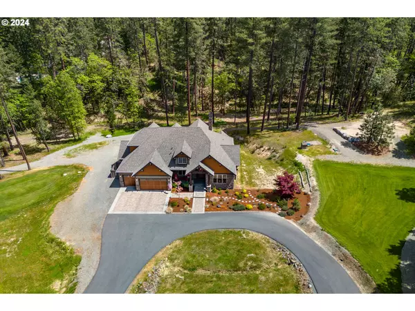 Grants Pass, OR 97527,371 SIERRA LODGE DR