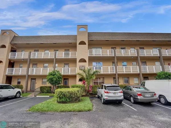 9380 Sunrise Lakes Blvd  #312, Sunrise, FL 33322