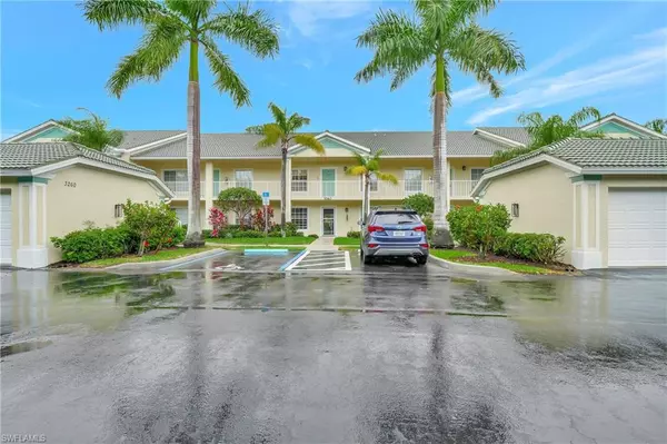 3260 Douglas DR 2-204, Naples, FL 34105