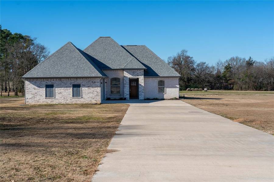 18 Private Road 54329, Pittsburg, TX 75686