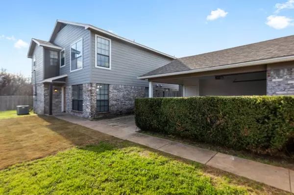 Benbrook, TX 76126,1037 Cottonwood Trail