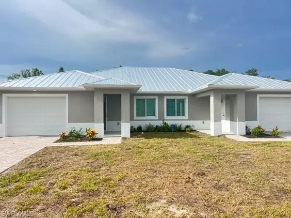 4412 Douglas LN, Lehigh Acres, FL 33973