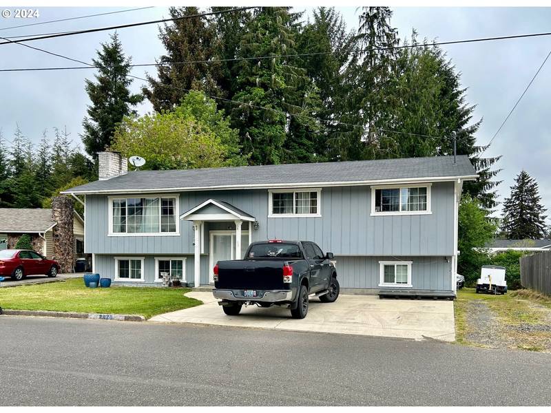 2920 GREENBRIAR ST, Reedsport, OR 97467