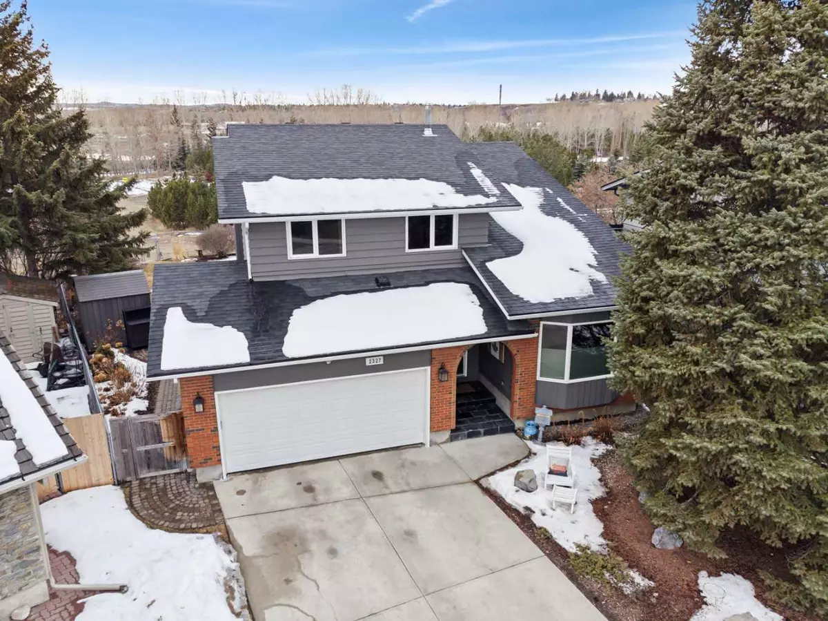 Calgary, AB T2J 5L7,2327 Deer Side DR SE