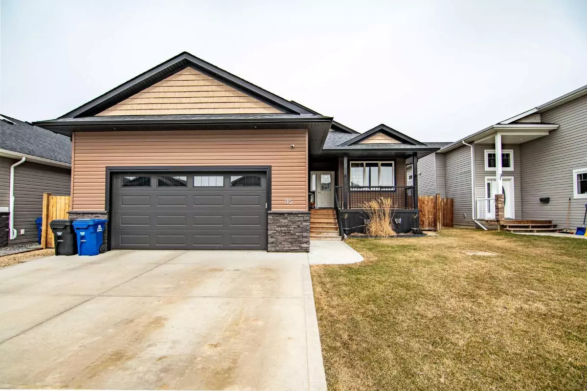 Blackfalds, AB T4M 0B4,95 Cedar Square