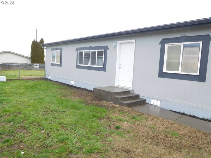 95 NE 11TH AVE, Milton Freewater, OR 97862