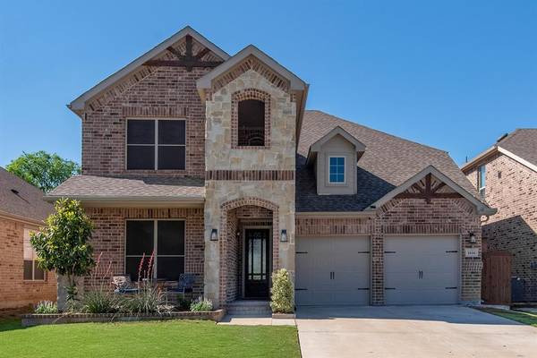 1616 Ridge Creek Lane, Aubrey, TX 76227