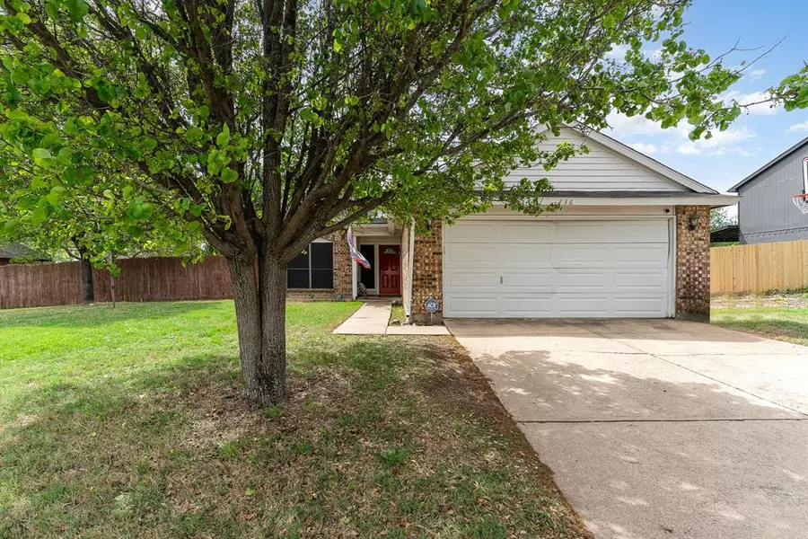 236 Sunset Drive, Glenn Heights, TX 75154