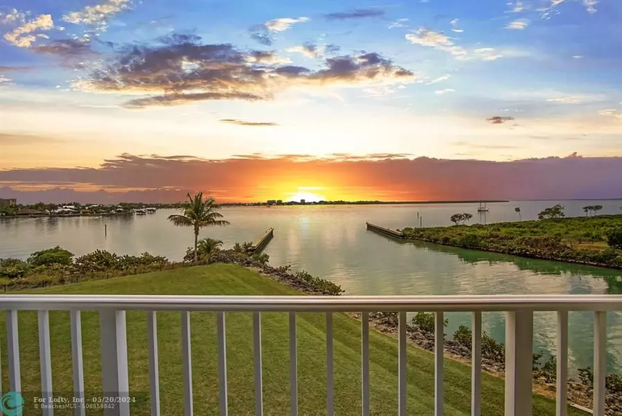 4 Harbour Isle Dr  #305, Fort Pierce, FL 34949