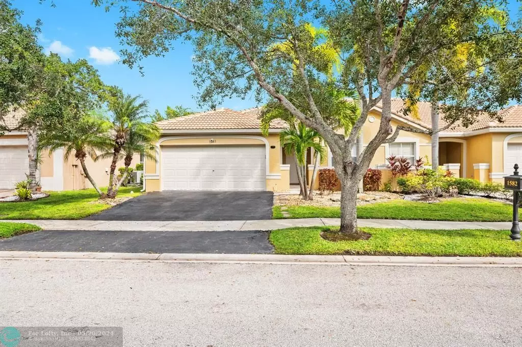 Weston, FL 33327,1582 Zenith Way  #1582