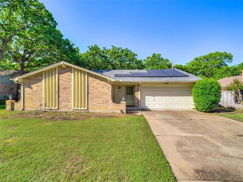 4002 Pyracantha Drive, Arlington, TX 76017